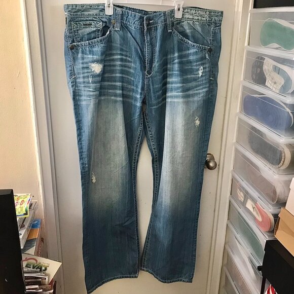 Men's Rivet De Cru Relaxed Fit Faded Distressed and Destroyed Jean - Picture 1 of 8